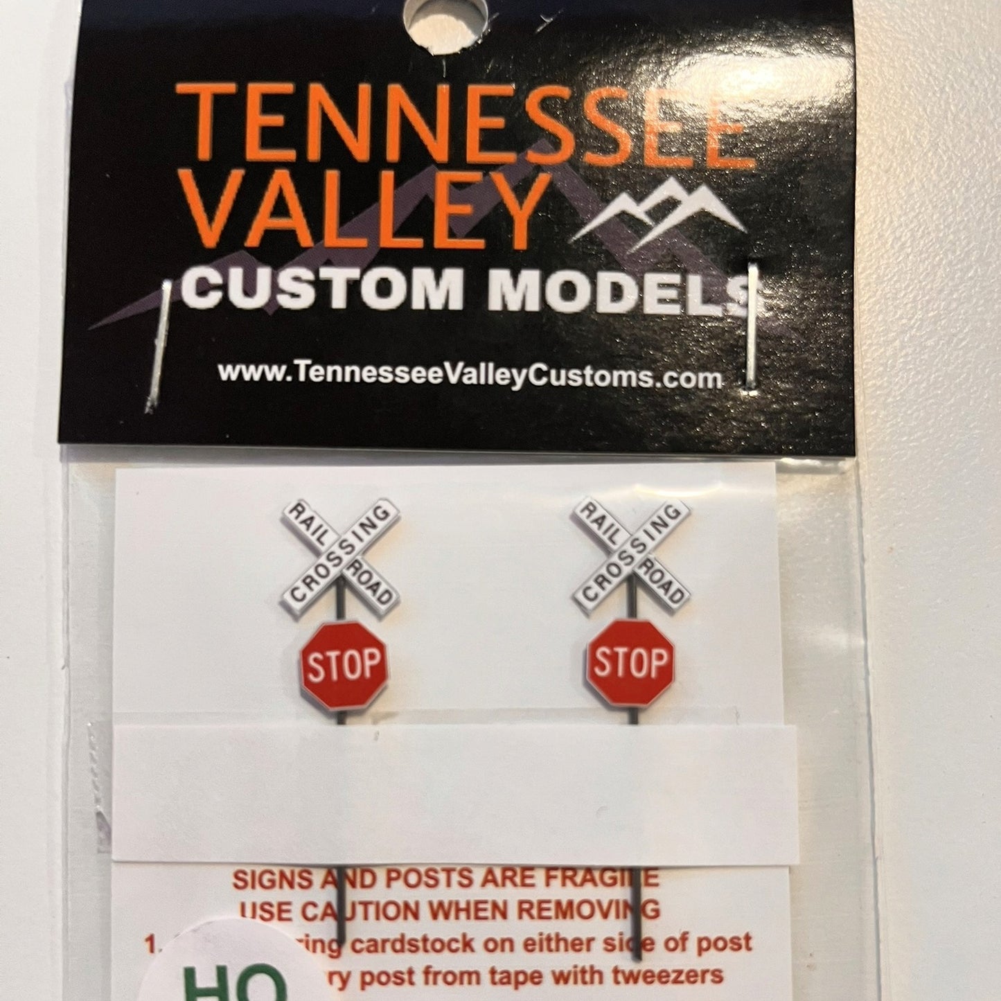 N Scale - Crossbucks with Stop Sign - 2 pack
