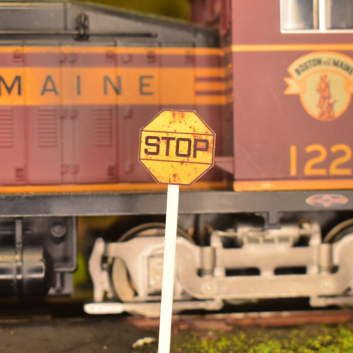 S Scale - Yellow Stop Sign - Horizontal - 4 Pack - Choice of Poles