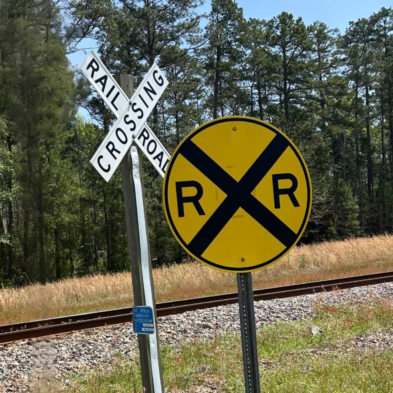 N Scale - Grade Crossing Sign Pack – Includes Crossbucks & Advanced Warning Signs (Choose Pole Type)