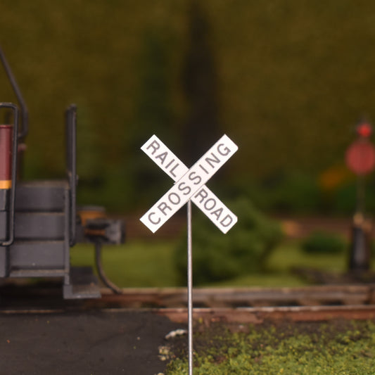 HO Scale - No Pole Crossbucks (New and Weathered)- 6 Pack